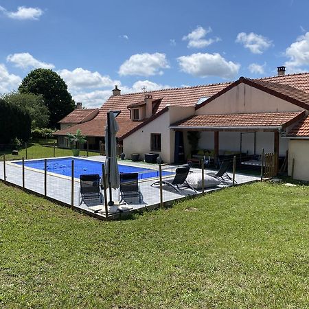 Saint-Germain-des-Fosses Maison Piscine Et Jacuzzi מראה חיצוני תמונה