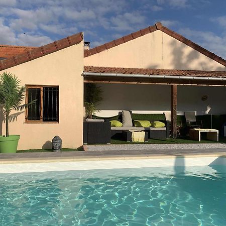 Saint-Germain-des-Fosses Maison Piscine Et Jacuzzi מראה חיצוני תמונה