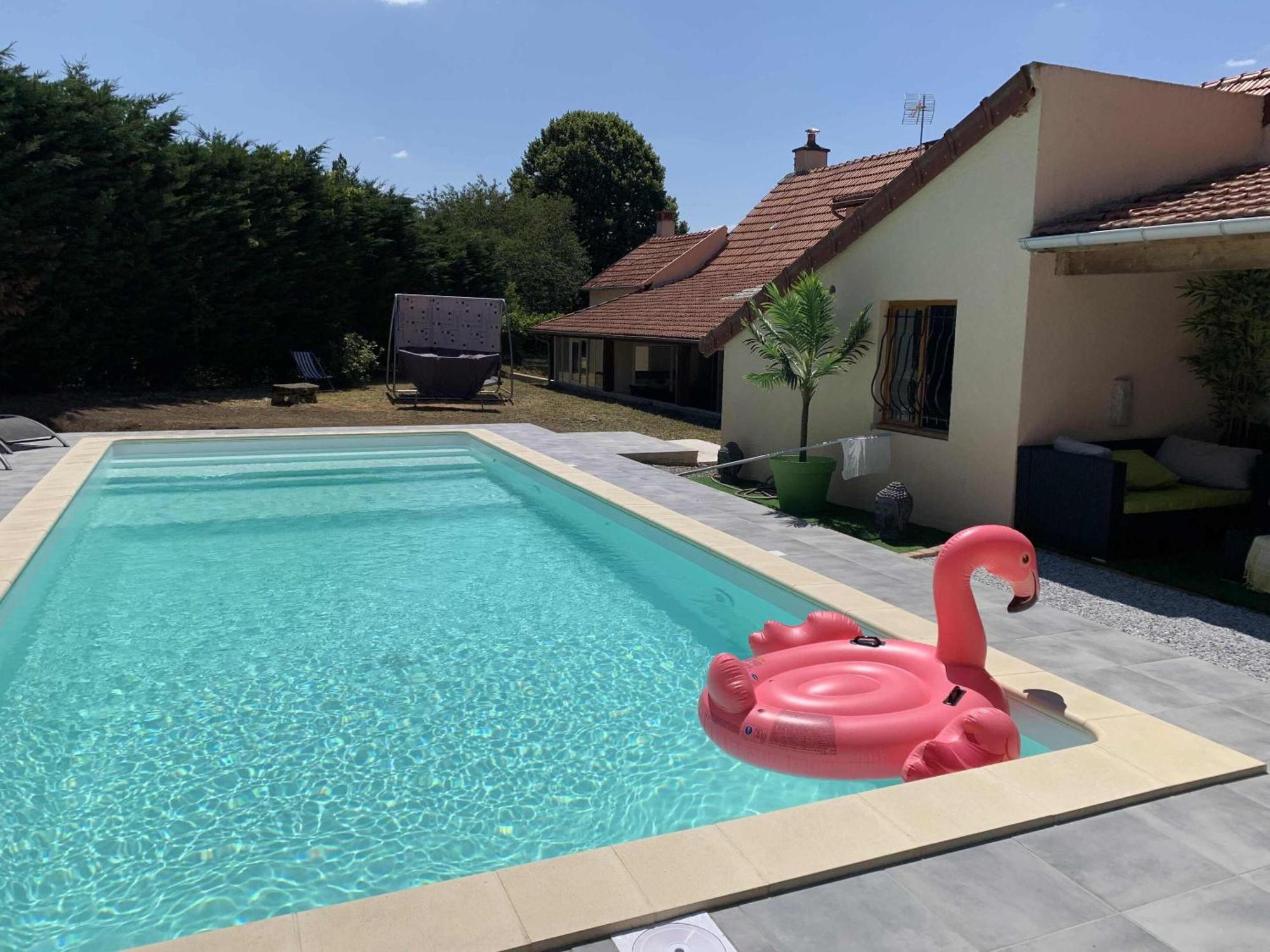 Saint-Germain-des-Fosses Maison Piscine Et Jacuzzi מראה חיצוני תמונה