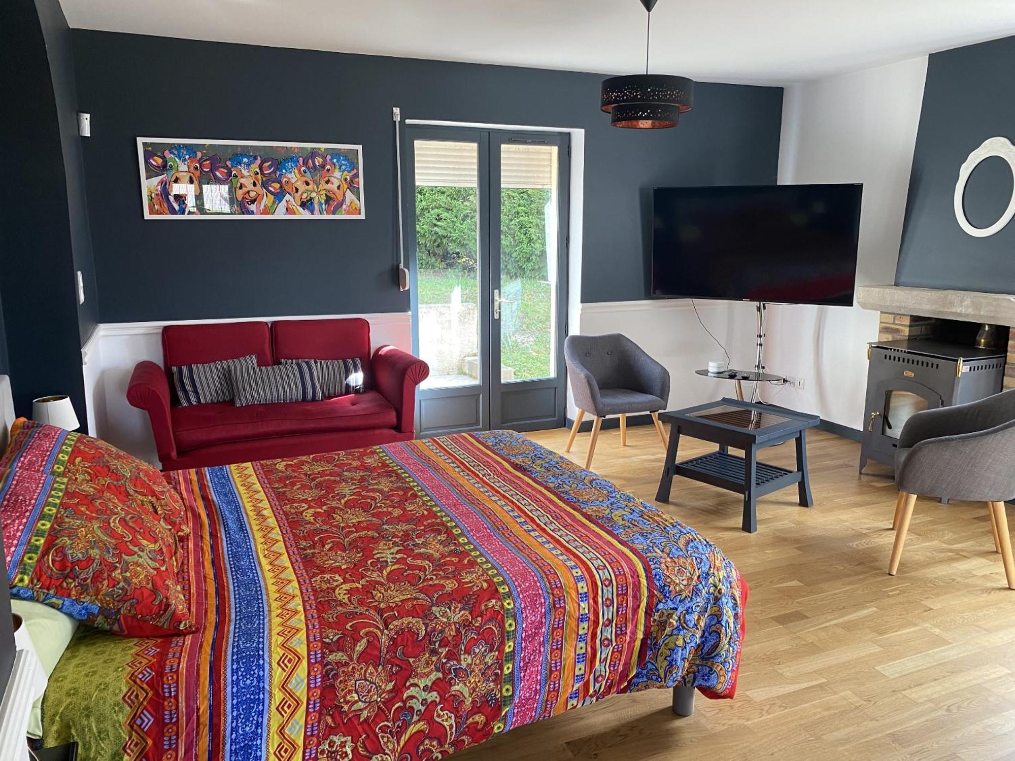 Saint-Germain-des-Fosses Maison Piscine Et Jacuzzi מראה חיצוני תמונה