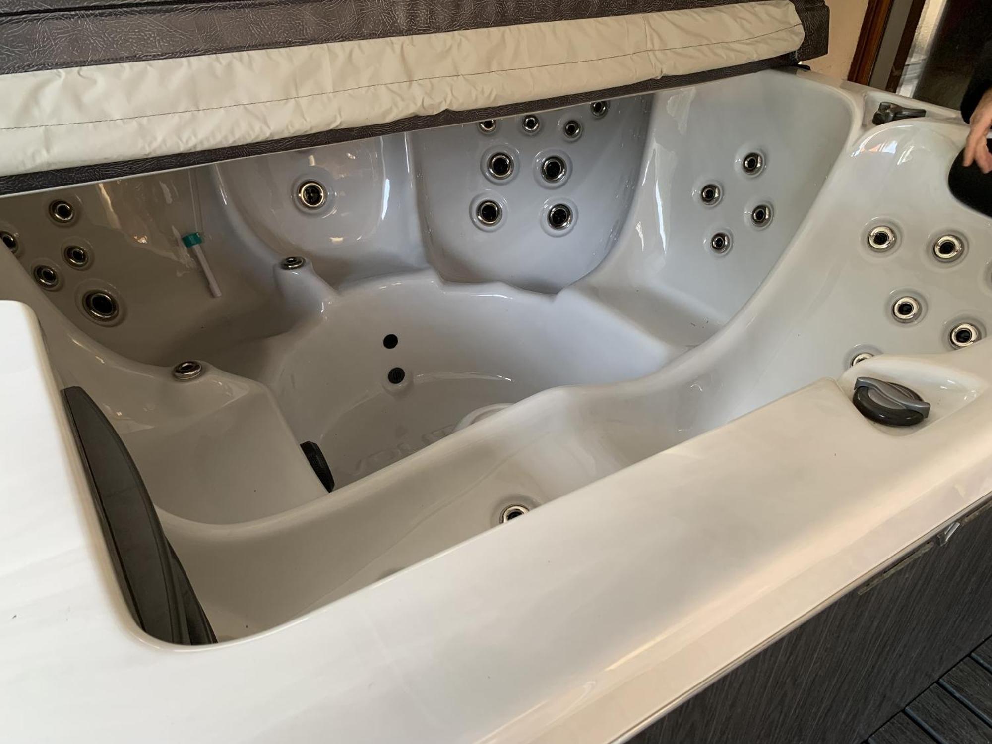 Saint-Germain-des-Fosses Maison Piscine Et Jacuzzi חדר תמונה